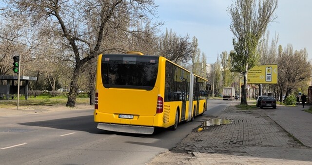 В Одессе продолжают работать социальные автобусы