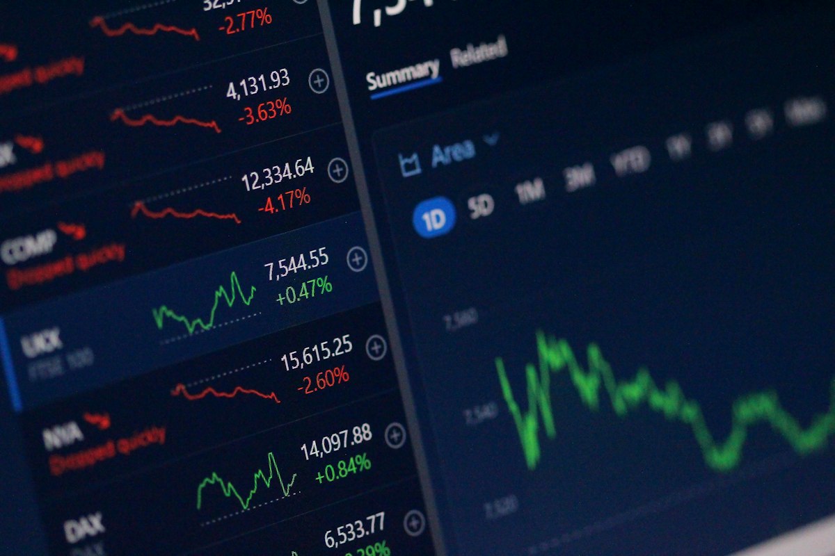 Курортная набережная летом